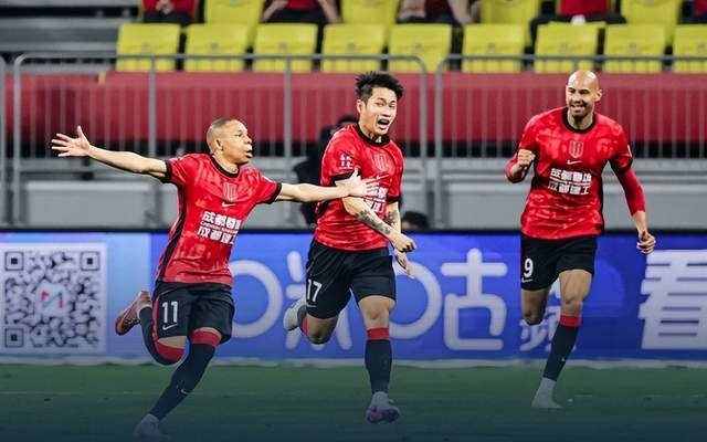 深圳vs成都蓉城视频直播,我在客厅沙发上,差点把遥控器扔进啤酒杯里 深圳vs成都蓉城视频直播,我在客厅沙发上,差点把遥控器扔进啤酒杯里